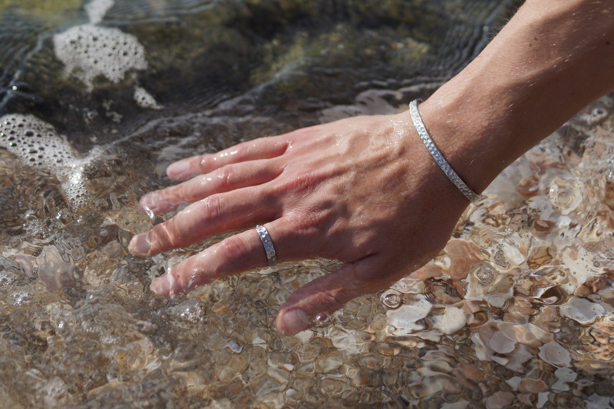 טבעת לגבר: באיזו יד ואיזו אצבע לענוד