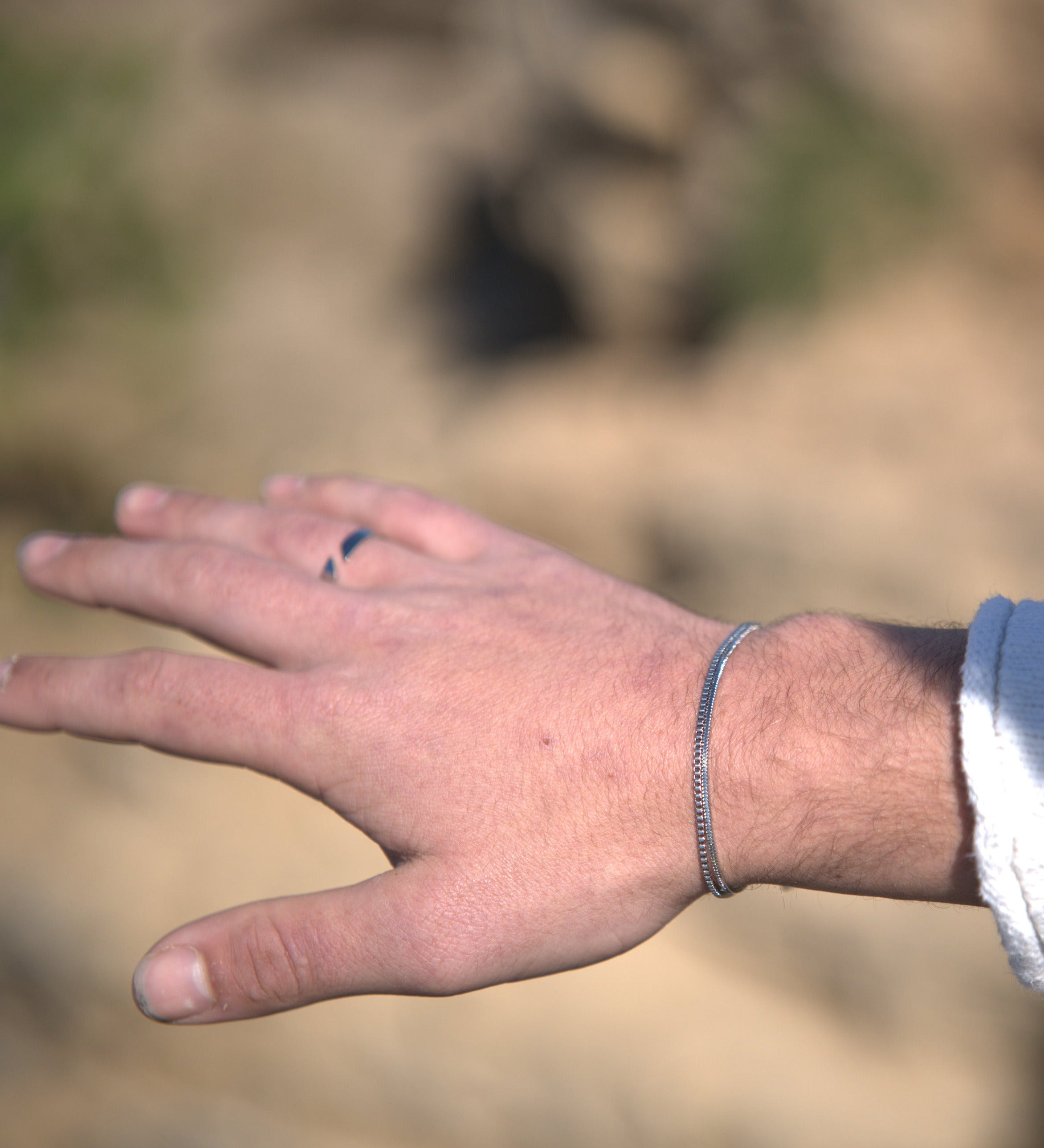 למה גברים מצליחים עונדים תכשיטים?