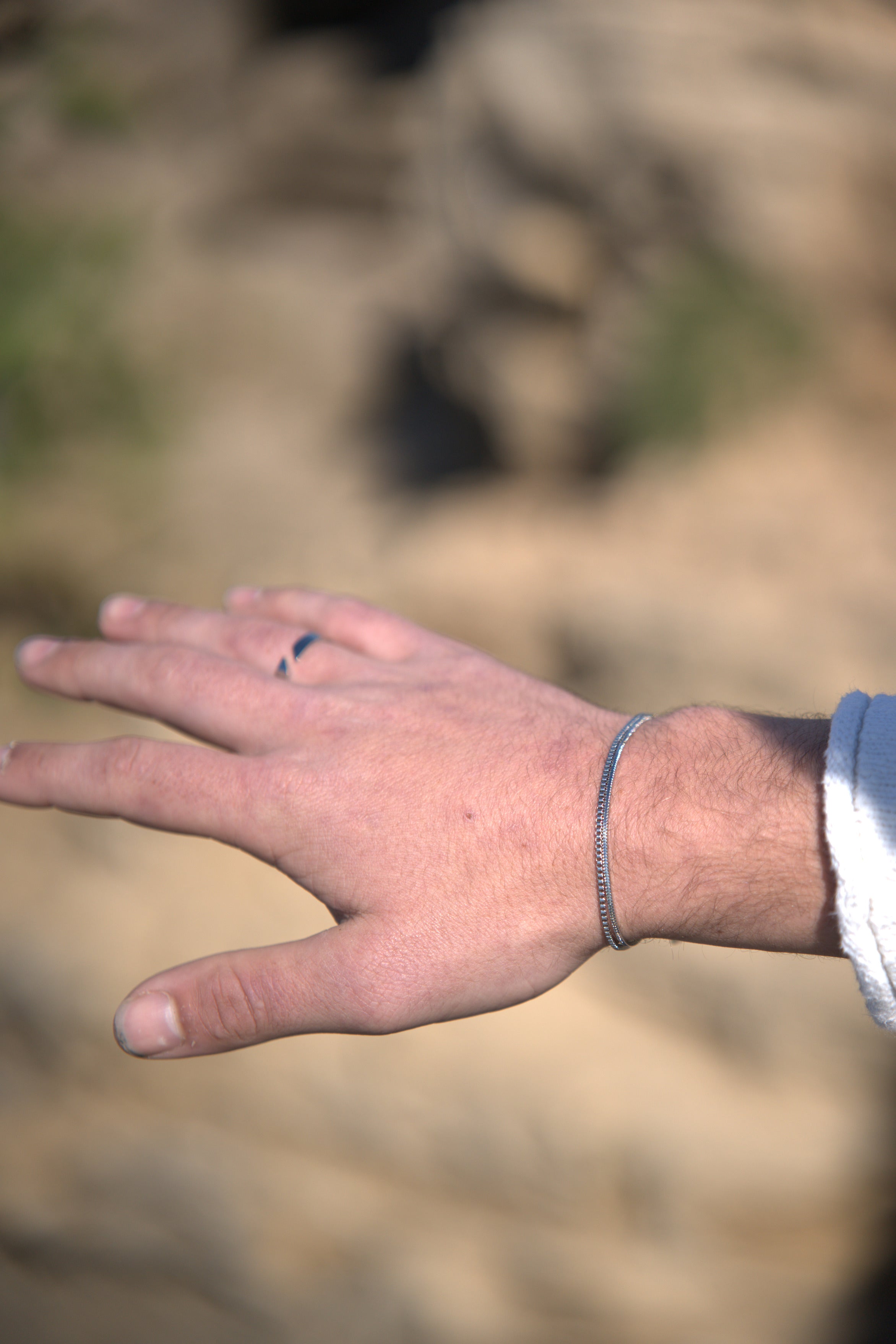 למה גברים מצליחים עונדים תכשיטים?