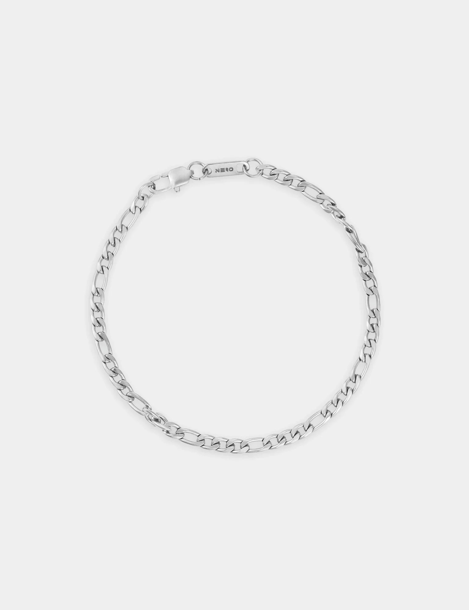 alt: צמיד כסף Aura לגבר בעובי 3.5 מ״מ מקולקציית ESSENCE OF GOD, מוצג על רקע נקי