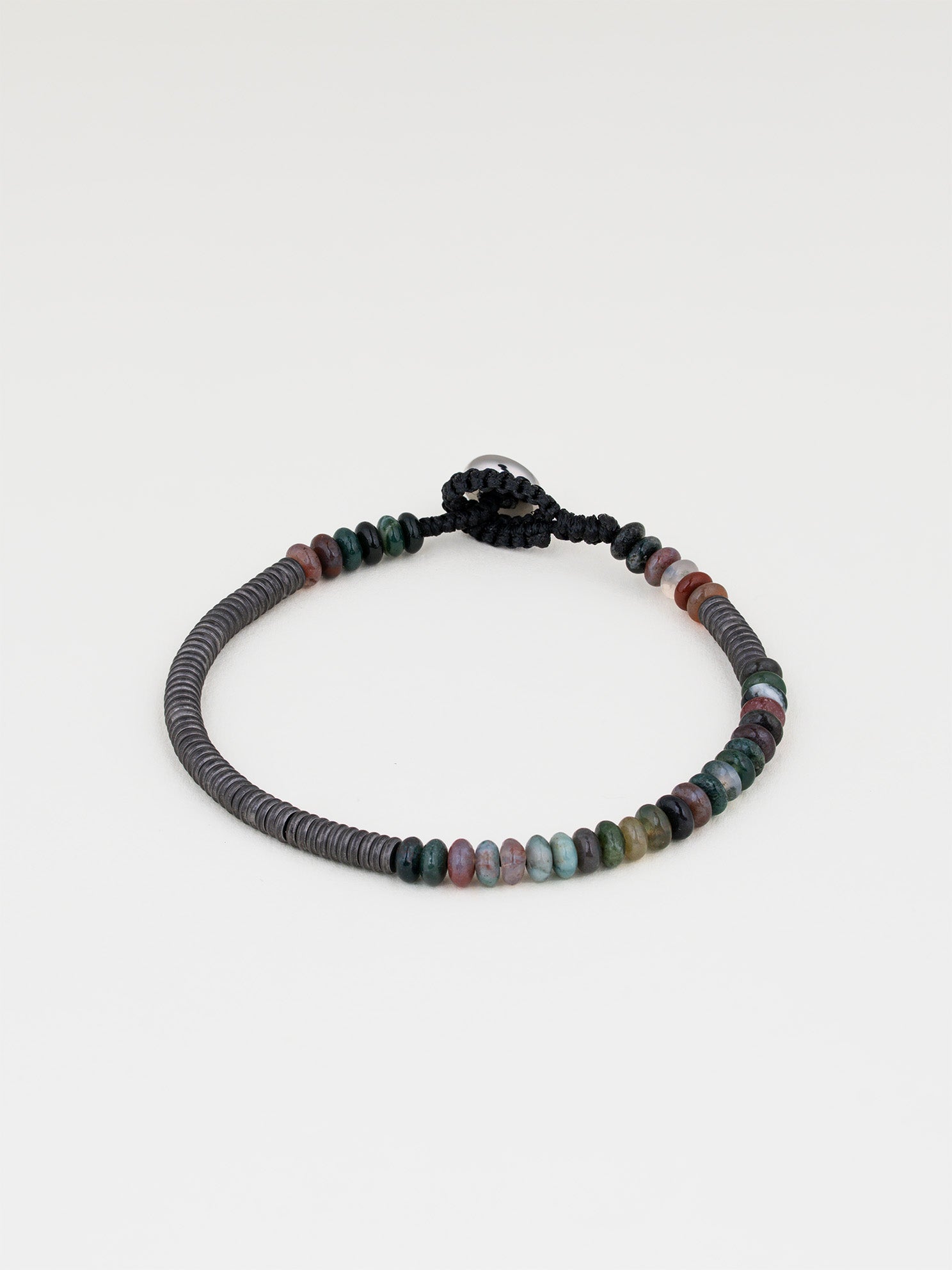 צמיד Onyx לגבר, אבני אגט שחורות מבריקות (4.5 מ"מ), תמונת מוצר סטודיו.