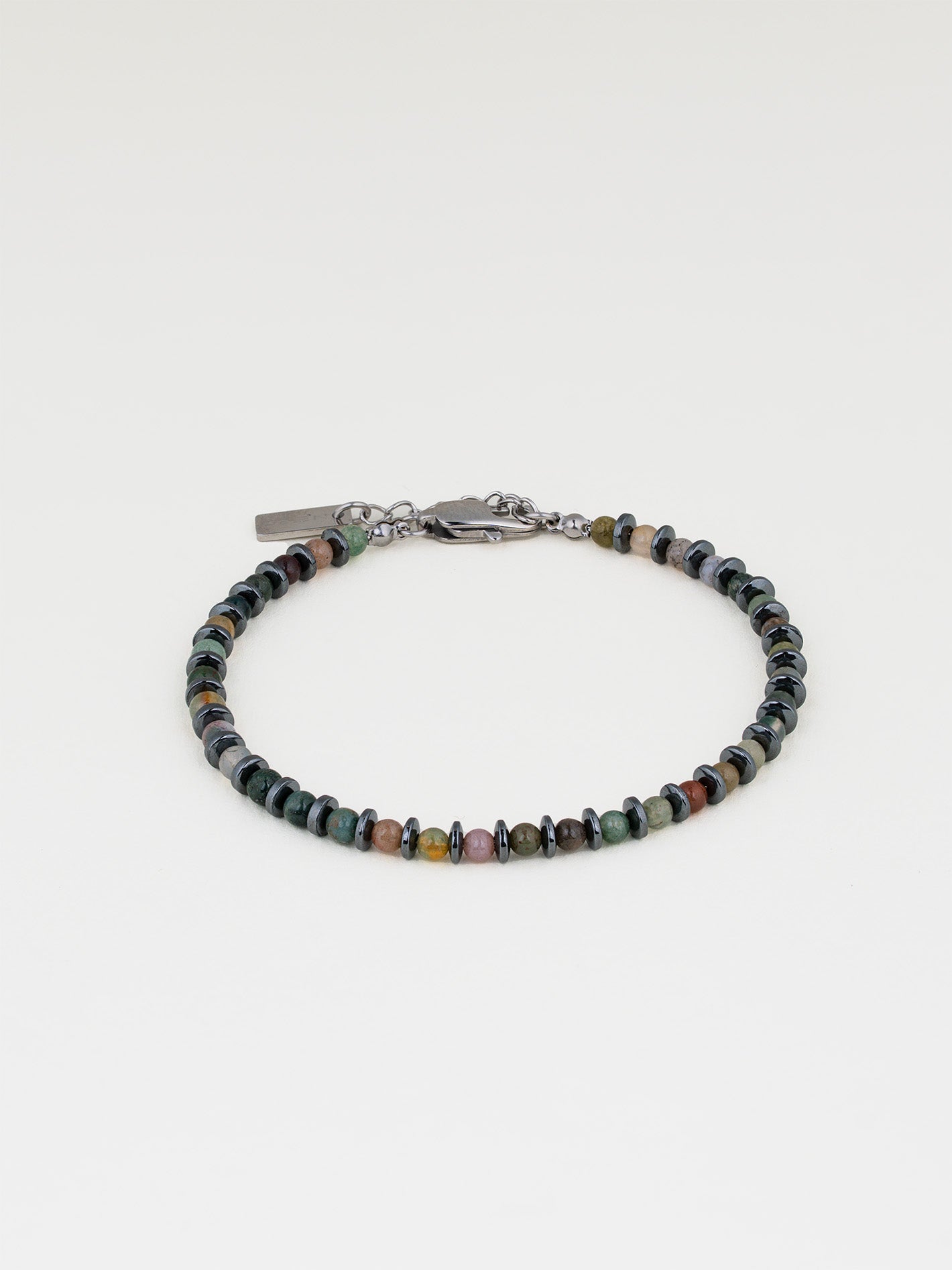 צמיד Tulum לגבר, אבני המטיט ואגט טבעיות (4 מ"מ), תמונת מוצר סטודיו.